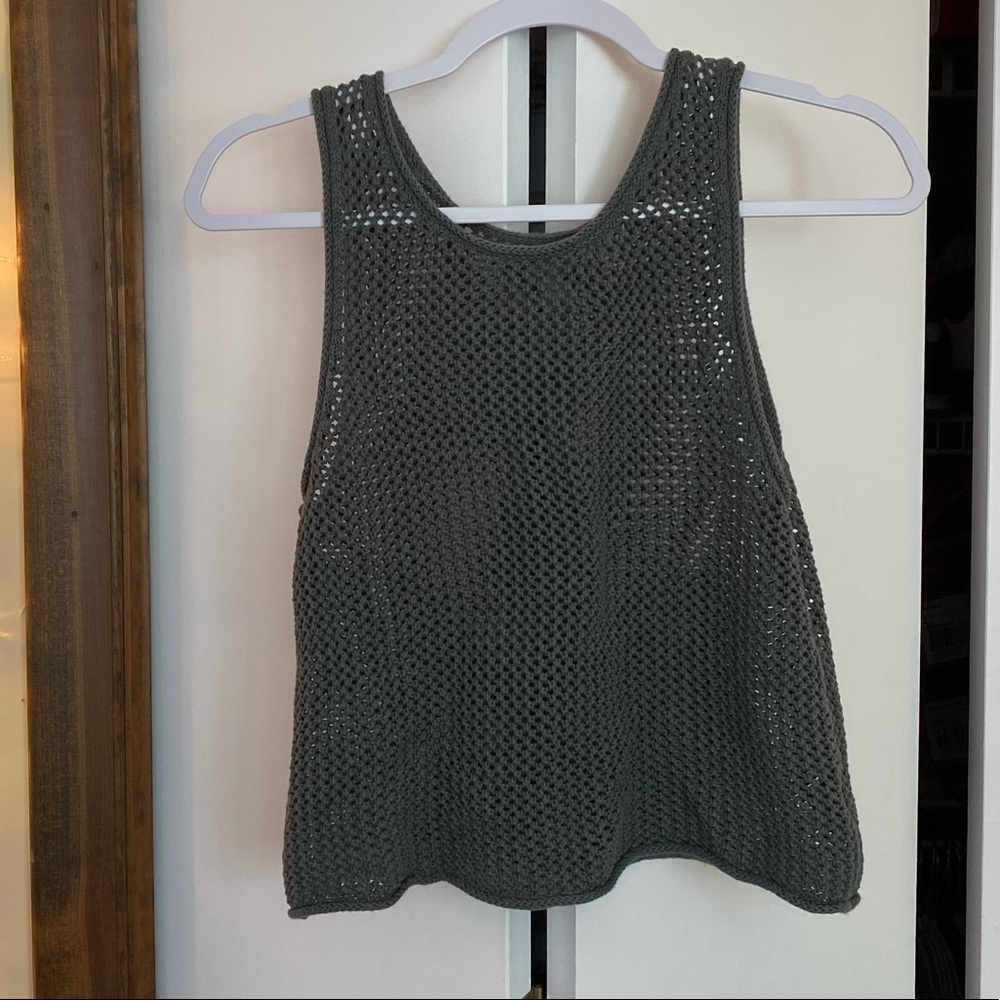 arie tank never worn